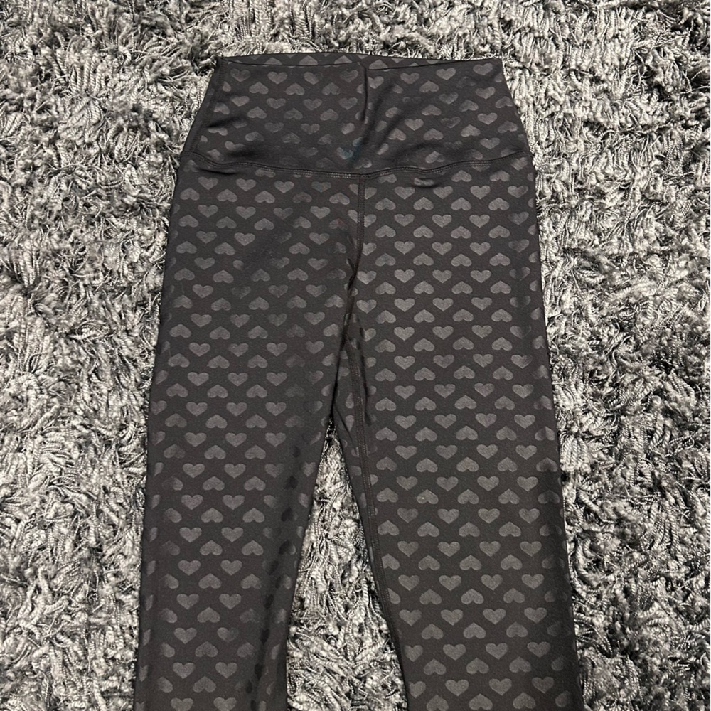 Black Heart Pattern Leggings